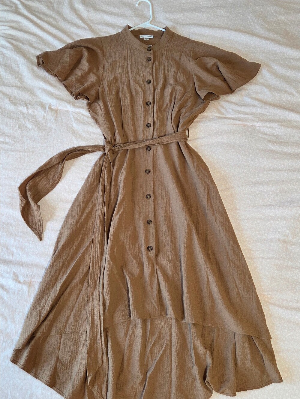 Calvin Klein Tan Button Front Belted Midi Dress Sz 8 High-Low Hem Flutter Sleeve